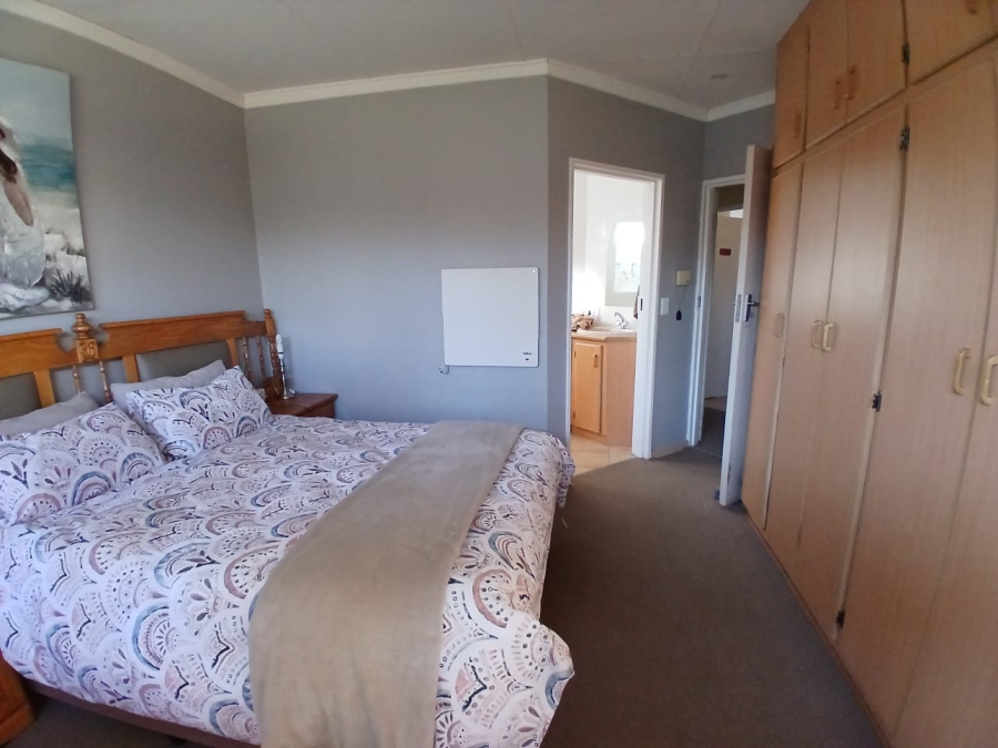 3 Bedroom Property for Sale in Uitsig Free State